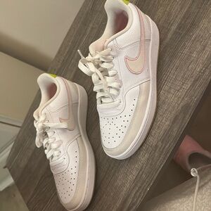 Nike court vision low